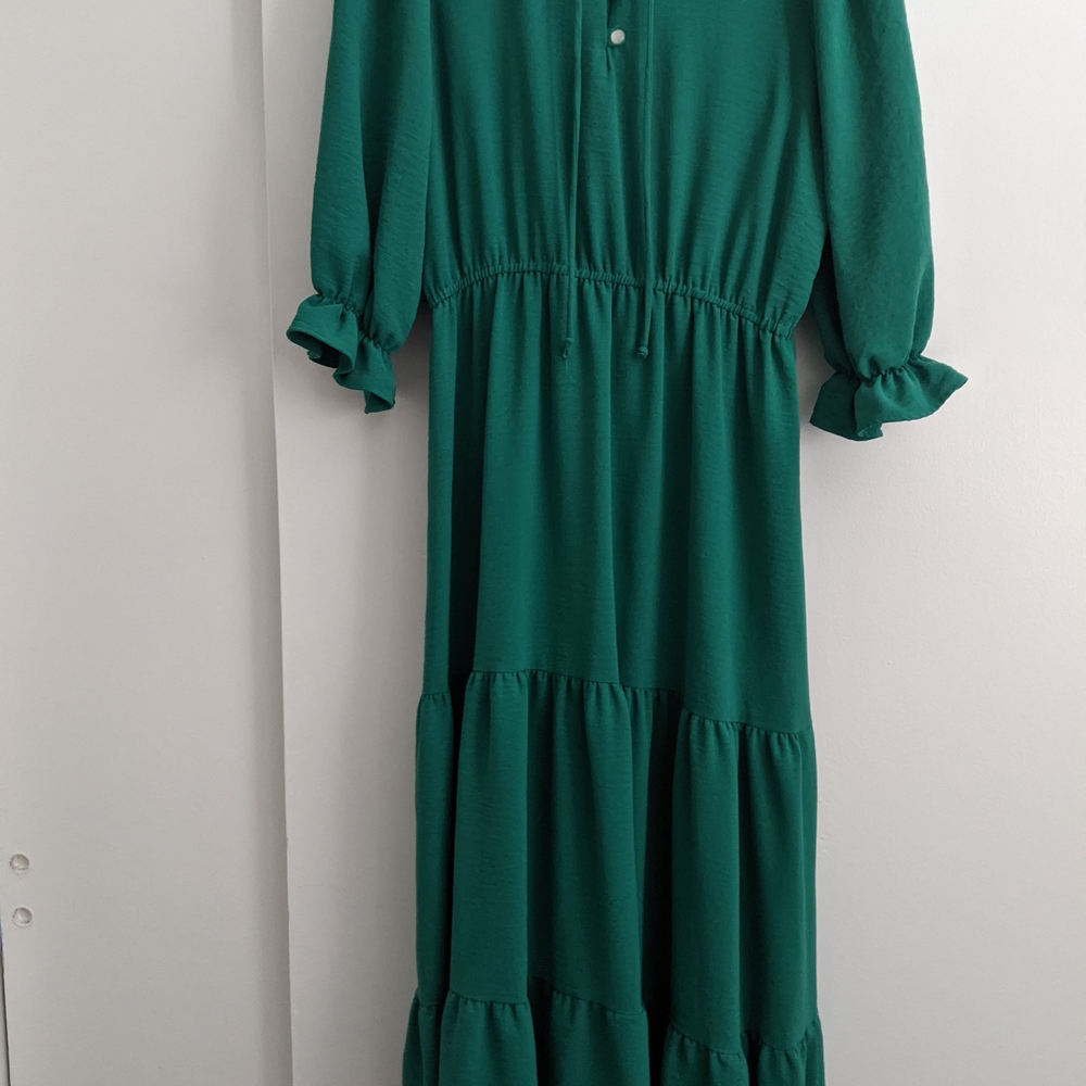 Elegant Green Maxi Dress